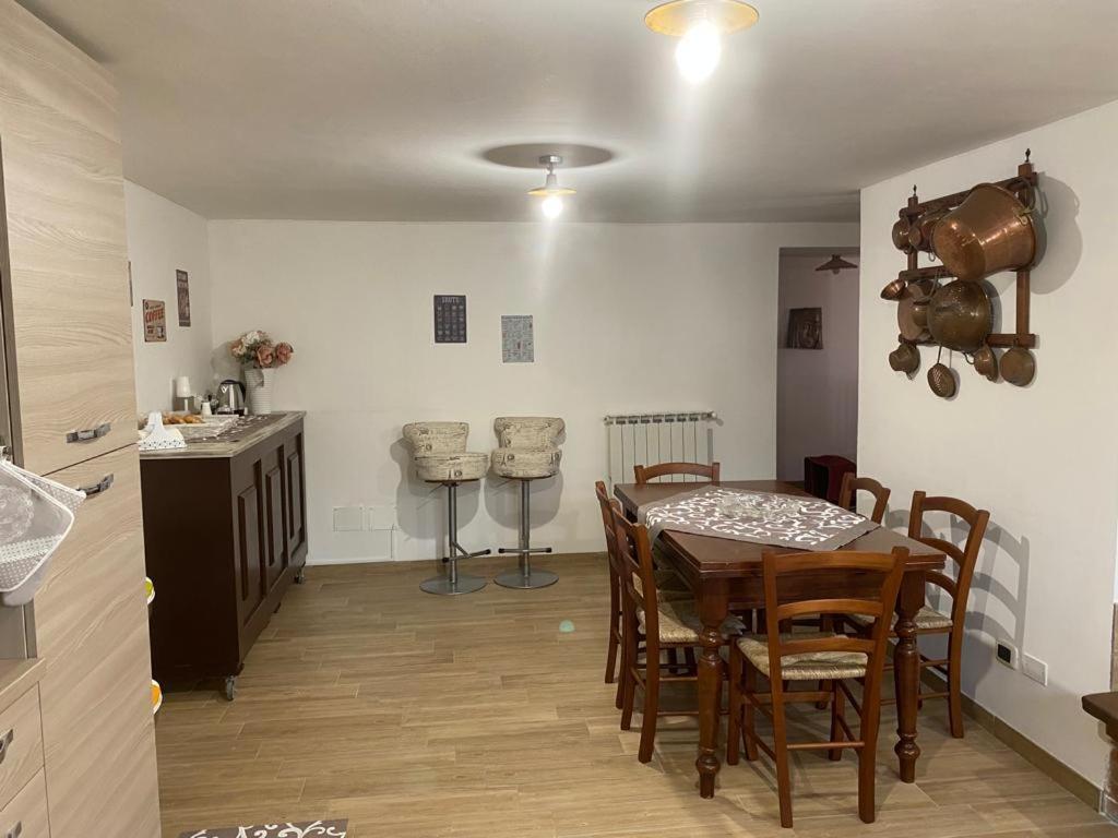 La Casa Del Borgo-Intero Appartamento Latina Kültér fotó