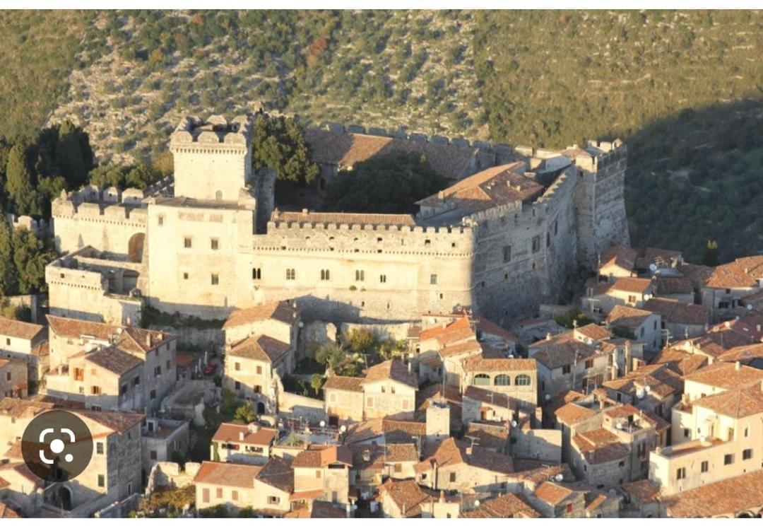 La Casa Del Borgo-Intero Appartamento Latina Kültér fotó