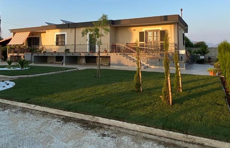 La Casa Del Borgo-Intero Appartamento Latina Kültér fotó